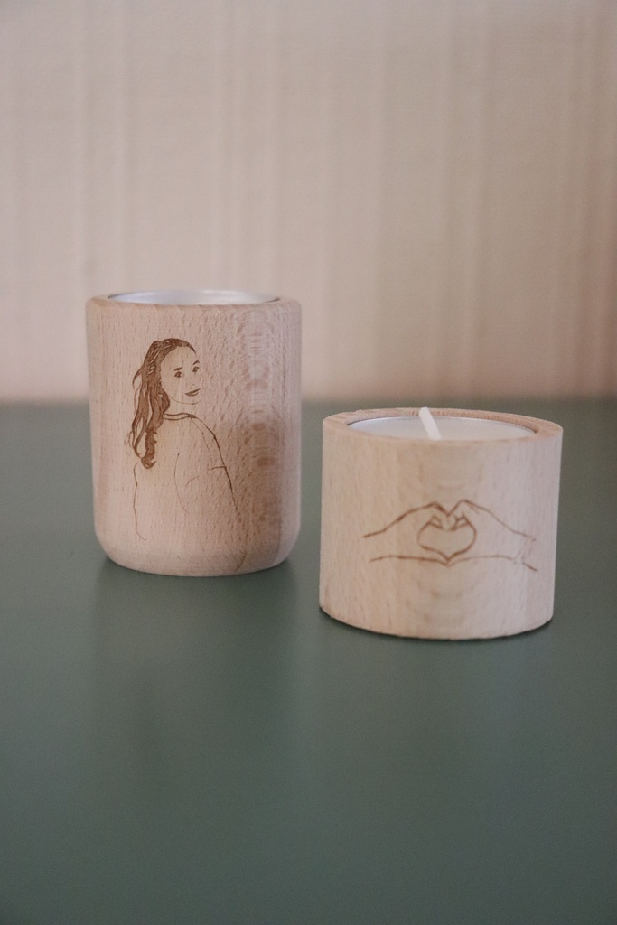 Rond theelichthoudertje in hout (hoogte 4cm)